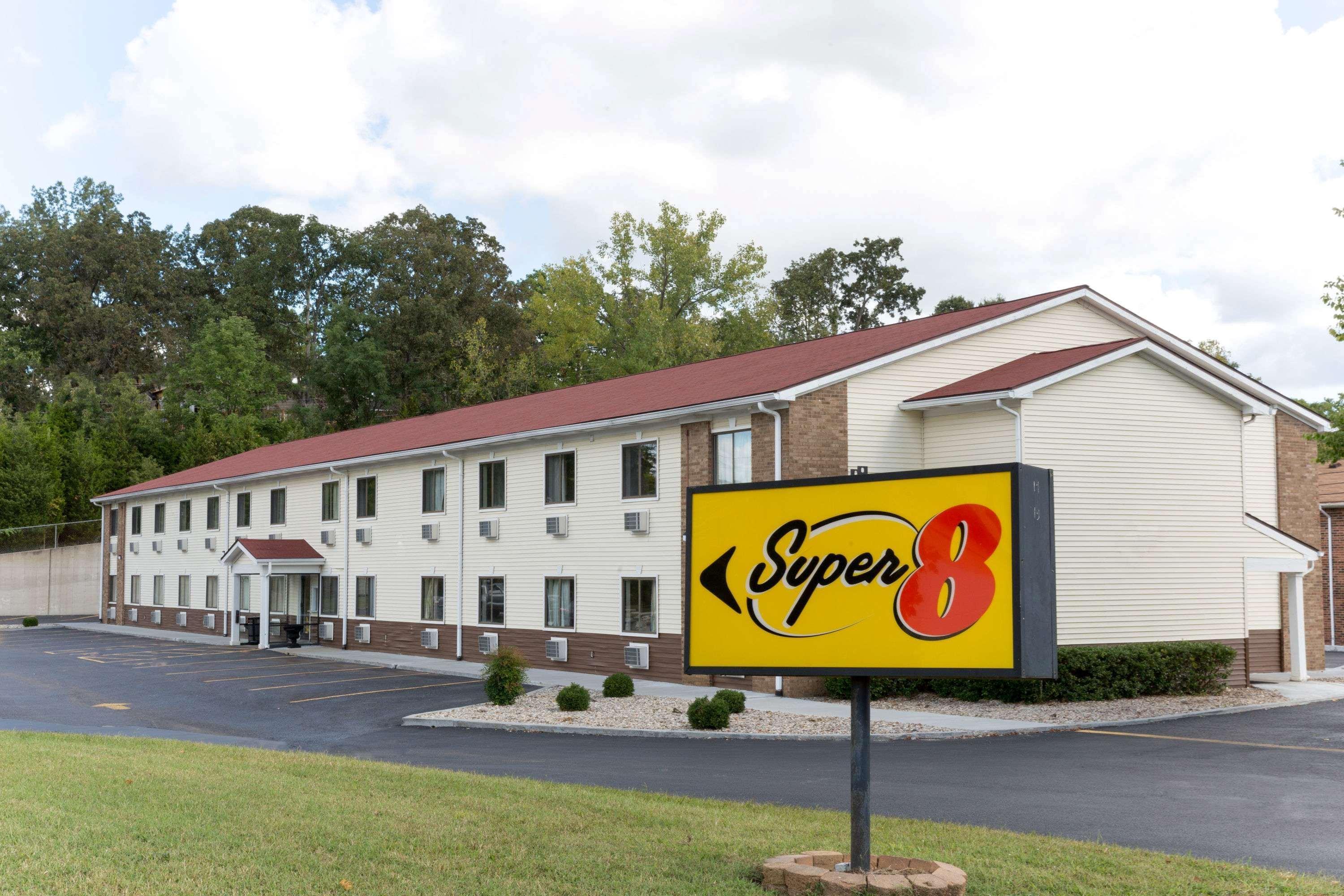 Super 8 By Wyndham Radcliff Ft. Knox Area Hotel Luaran gambar