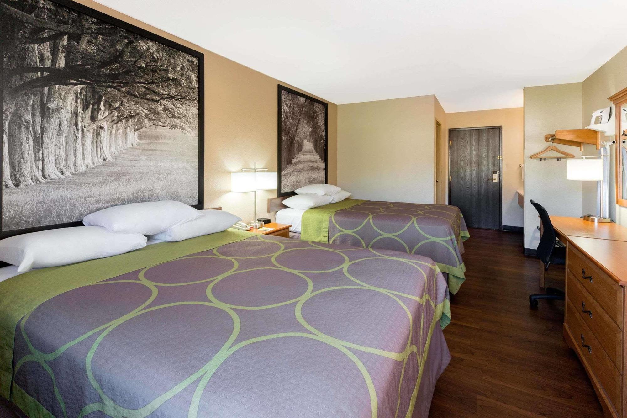 Super 8 By Wyndham Radcliff Ft. Knox Area Hotel Luaran gambar